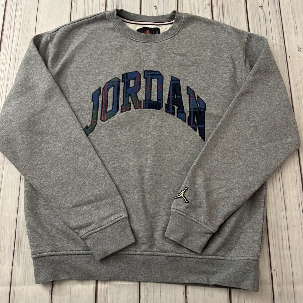 Nike Jordan Men's Size Medium Holiday Plaid Fleece Crewneck Sweatshirt Gray